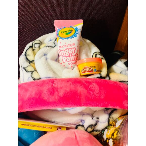 Care-bear pink giant Easter large fluffy basket 13x14 inches high includes pink - Picture 7 of 14